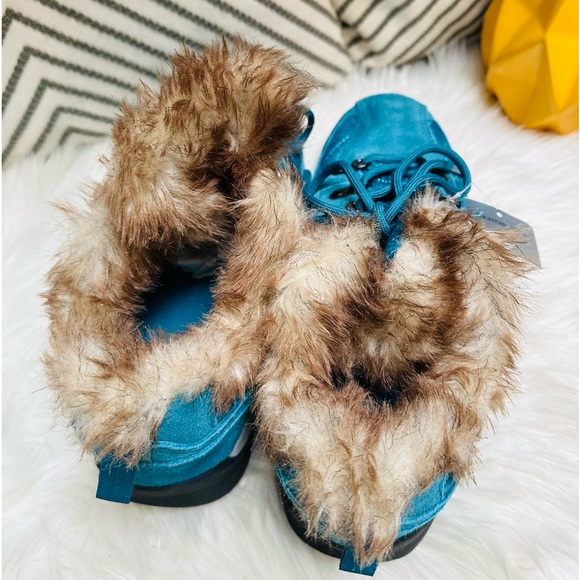 Lands’ End Blue Ankle Winter Boots with Faux fur Size7.5B - Picture 10 of 10